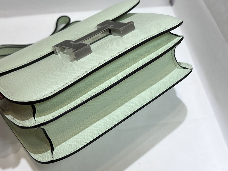 エルメススーパーコピー コンスタンス ミニ 定価 HERMES コンスタンス1 ミニ ヴェールフィズ ヴォーエプソン シルバー金具 2524492 - 画像 (3)