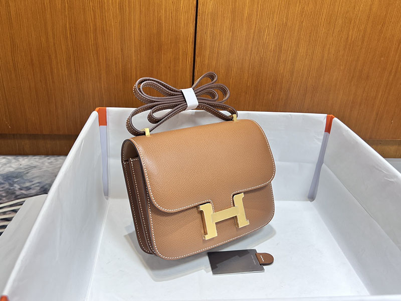 エルメススーパーコピー コンスタンス ミニ 定価 HERMES コンスタンス1 ミニ ゴールド ヴォーエプソン ゴールド金具 2524494 - 画像 (9)