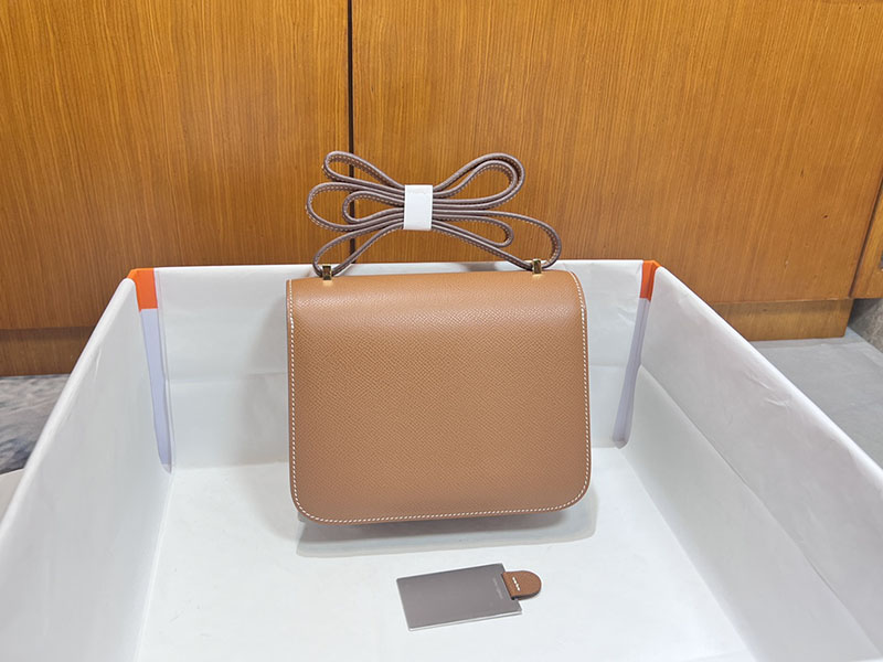 エルメススーパーコピー コンスタンス ミニ 定価 HERMES コンスタンス1 ミニ ゴールド ヴォーエプソン ゴールド金具 2524494 - 画像 (8)