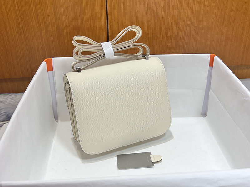 エルメススーパーコピー コンスタンス ミニ 定価 HERMES コンスタンス1 ミニ クレ ヴォーエプソン シルバー金具 2524495 - 画像 (8)