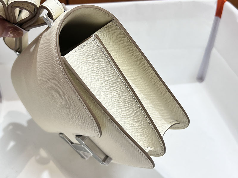 エルメススーパーコピー コンスタンス ミニ 定価 HERMES コンスタンス1 ミニ クレ ヴォーエプソン シルバー金具 2524495 - 画像 (6)