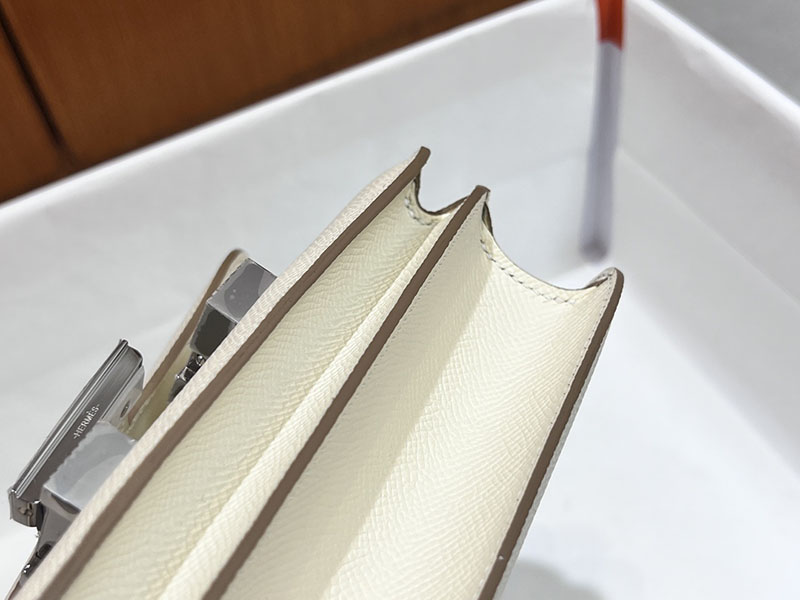エルメススーパーコピー コンスタンス ミニ 定価 HERMES コンスタンス1 ミニ クレ ヴォーエプソン シルバー金具 2524495 - 画像 (2)