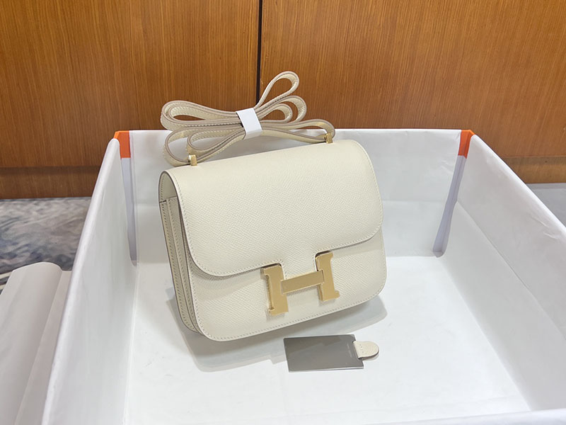 エルメススーパーコピー コンスタンス ミニ 定価 HERMES コンスタンス1 ミニ クレ ヴォーエプソン ゴールド金具 2524496 - 画像 (9)