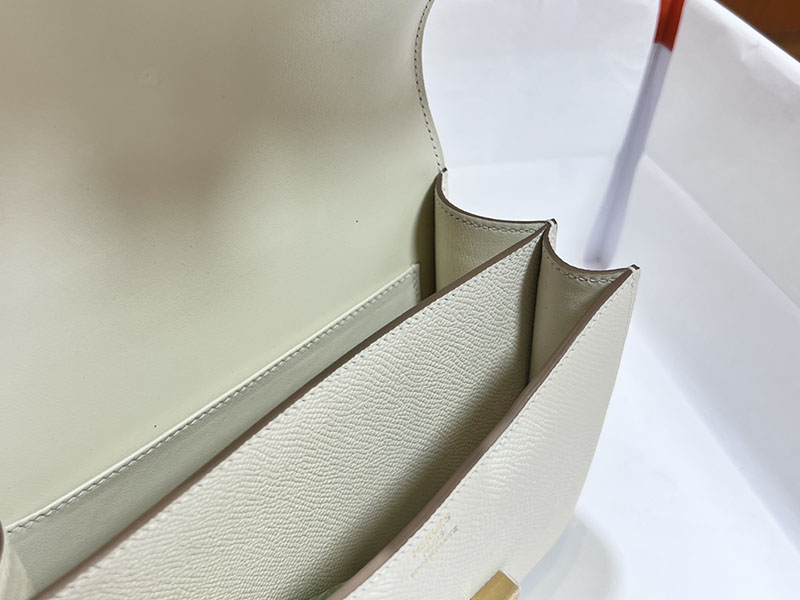エルメススーパーコピー コンスタンス ミニ 定価 HERMES コンスタンス1 ミニ クレ ヴォーエプソン ゴールド金具 2524496 - 画像 (4)