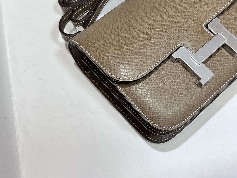 エルメススーパーコピー コンスタンス ミニ 定価 HERMES コンスタンス1 ミニ エトゥープ ヴォーエプソン シルバー金具 2524497 - 画像 (7)
