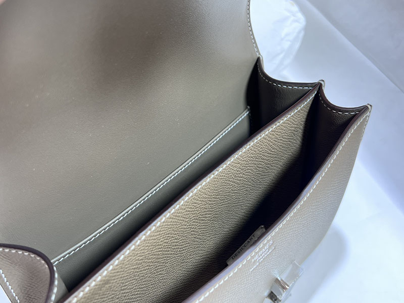 エルメススーパーコピー コンスタンス ミニ 定価 HERMES コンスタンス1 ミニ エトゥープ ヴォーエプソン シルバー金具 2524497 - 画像 (3)