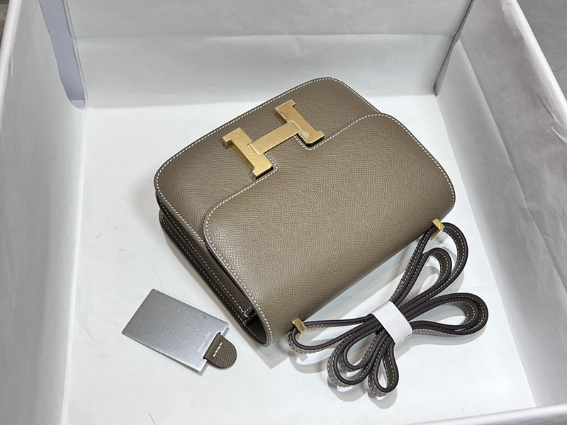 エルメススーパーコピー コンスタンス ミニ 定価 HERMES コンスタンス1 ミニ エトゥープ ヴォーエプソン ゴールド金具 2524498 - 画像 (7)