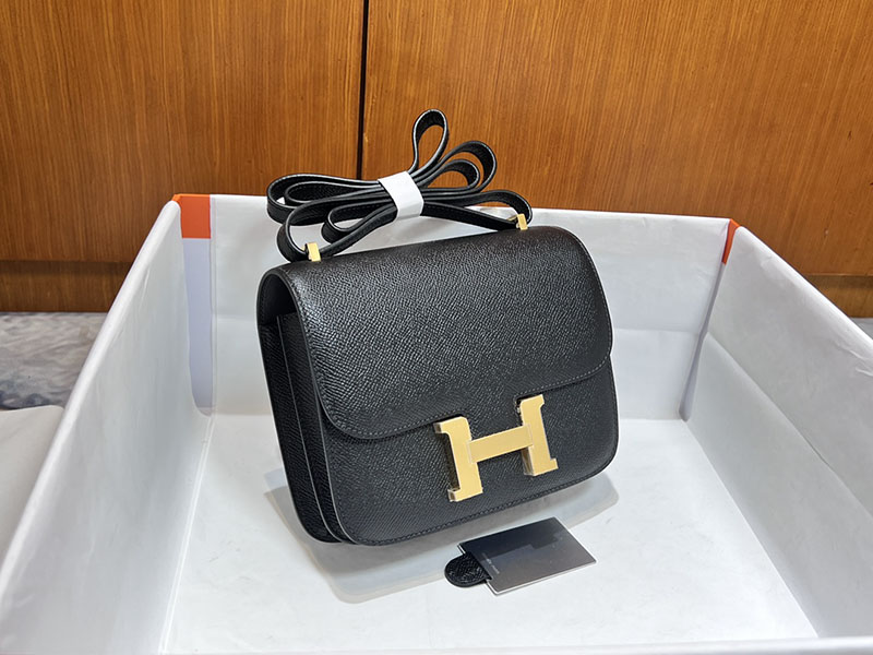 エルメススーパーコピー コンスタンス ミニ 定価 HERMES コンスタンス1 ミニ 黒 ブラック ヴォーエプソン ゴールド金具 2524500 - 画像 (9)