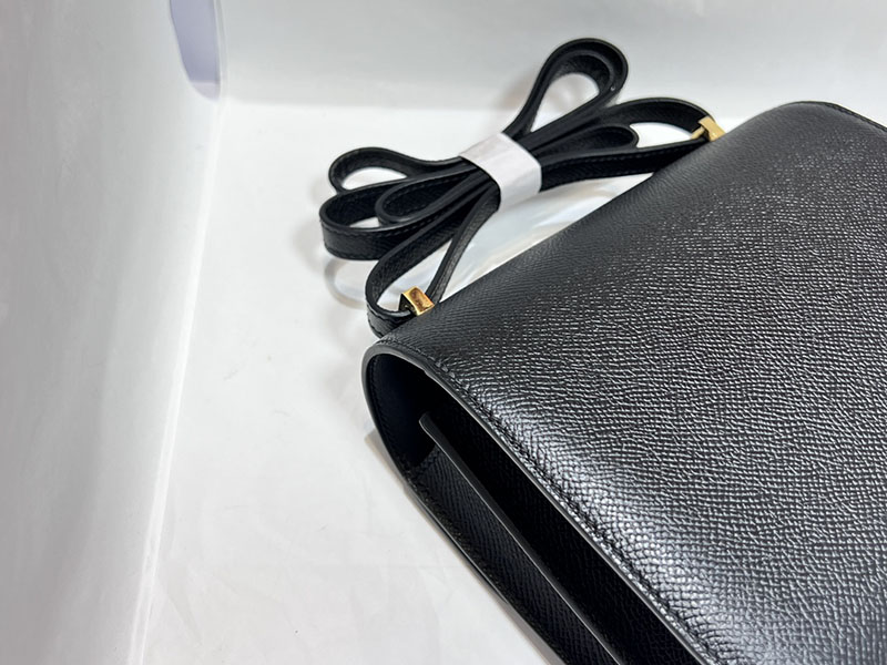 エルメススーパーコピー コンスタンス ミニ 定価 HERMES コンスタンス1 ミニ 黒 ブラック ヴォーエプソン ゴールド金具 2524500 - 画像 (4)