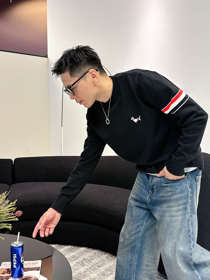 最高級トムブラウンスーパーコピー トムブラウンセーターコピー セーター ブラック 2524600 メンズセーター おしゃれ ブランド - 画像 (2)