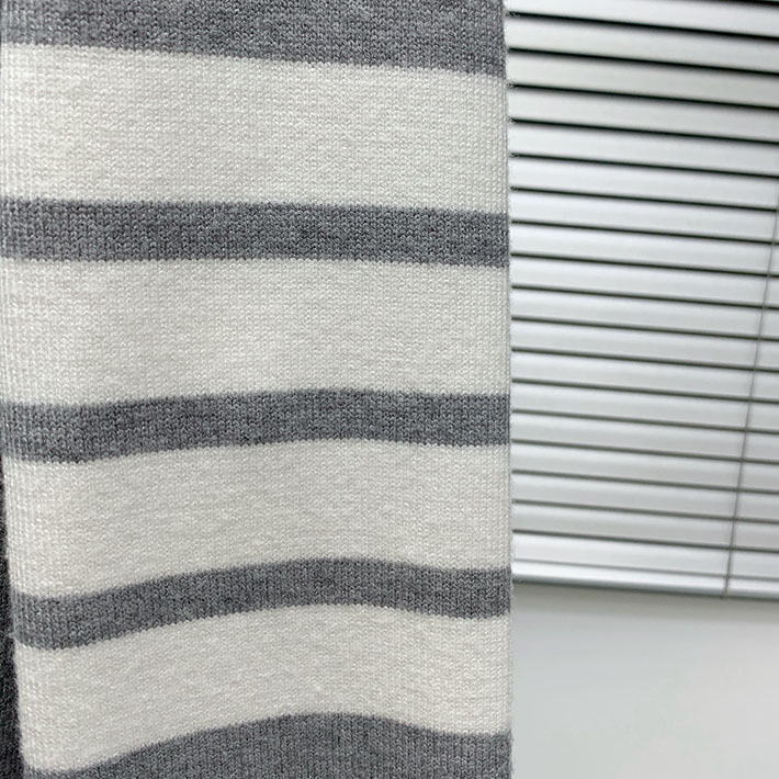 最高級トムブラウンスーパーコピー Thom Browne ウール セーター インターシャニット グレー 2524711 トムブラウン ニット - 画像 (5)