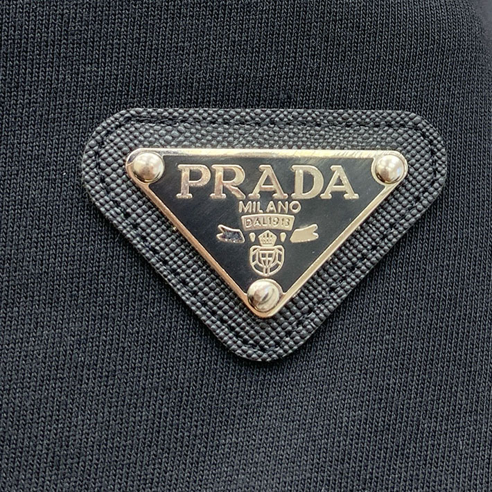 最高級プラダスーパーコピー PRADA トライアングルロゴ 長袖シャツ トップス ロンシャン ブラック 2524745 プラダ Tシャツ アウトレット - 画像 (4)