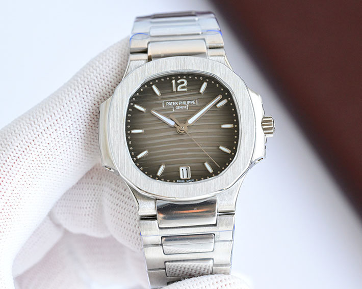 最高級パテックフィリップスーパーコピー PATEK PHILIPPE ノーチラス レディース 7118/1200A-011 ダイヤモンドベゼル - 画像 (6)