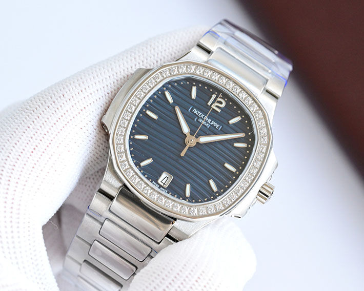 最高級パテックフィリップスーパーコピー PATEK PHILIPPE ノーチラス レディース 7118/1A-001 パテックフィリップ レディース 人気 - 画像 (5)
