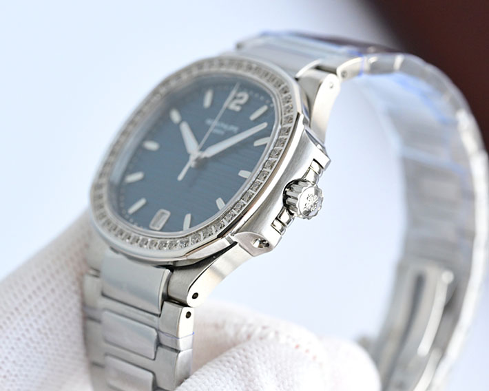 最高級パテックフィリップスーパーコピー PATEK PHILIPPE ノーチラス レディース 7118/1A-001 パテックフィリップ レディース 人気 - 画像 (4)
