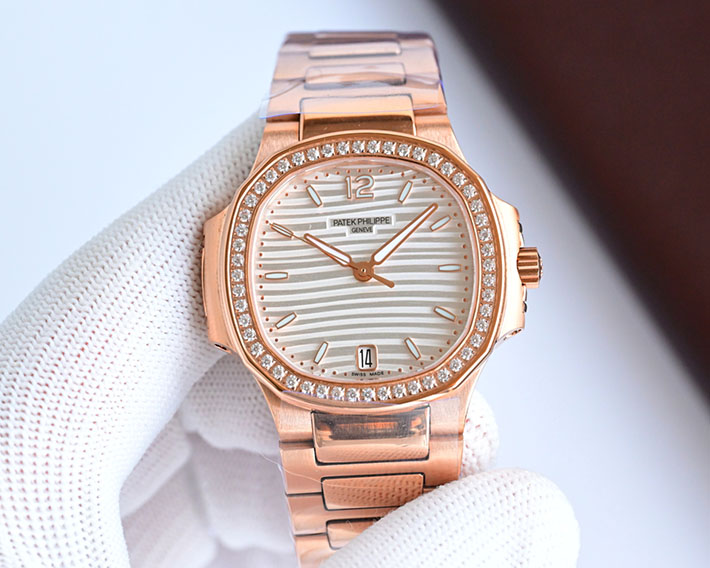 最高級パテックフィリップスーパーコピー PATEK PHILIPPE ノーチラス 7118/1200R-001 シルバー・オパーリン レディース 腕時計 - 画像 (9)