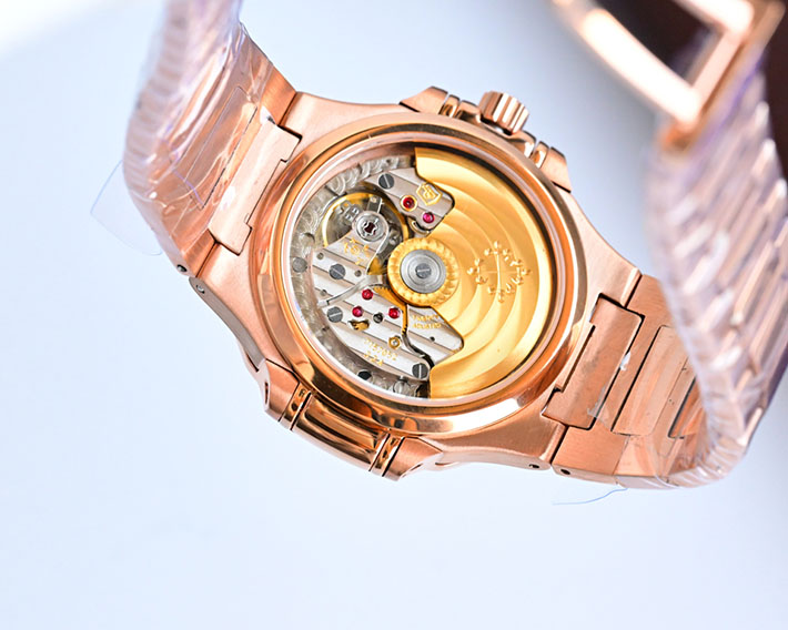 最高級パテックフィリップスーパーコピー PATEK PHILIPPE ノーチラス 7118/1200R-001 シルバー・オパーリン レディース 腕時計 - 画像 (2)