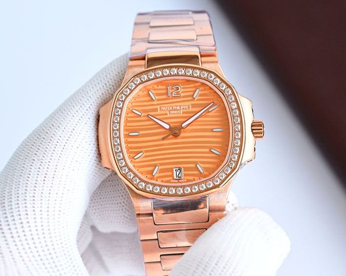 最高級パテックフィリップスーパーコピー PATEK PHILIPPE ノーチラス レディース 7118/1R-010 レディース 腕時計 - 画像 (6)