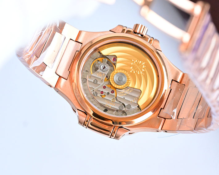 最高級パテックフィリップスーパーコピー PATEK PHILIPPE ノーチラス レディース 7118/1R-010 レディース 腕時計 - 画像 (3)