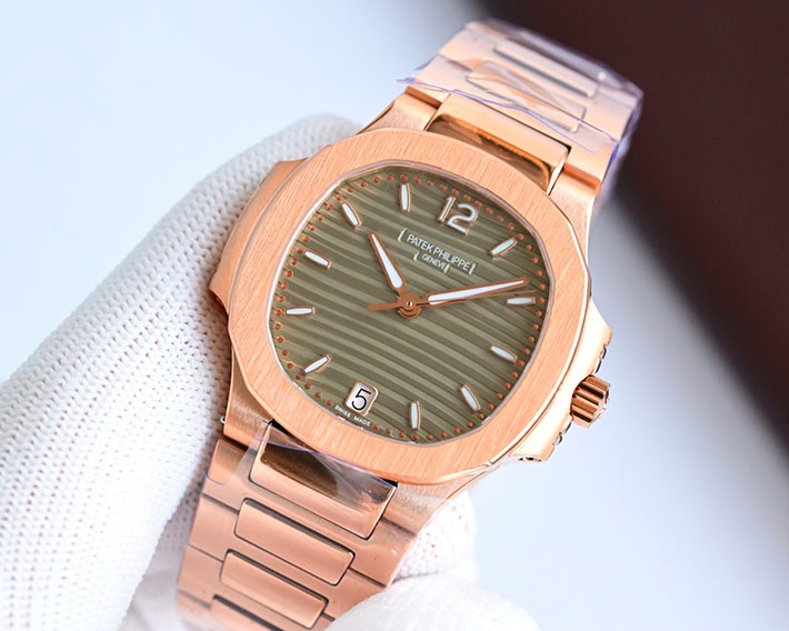 最高級パテックフィリップスーパーコピー PATEK PHILIPPE ノーチラス 7010/1R-012 ゴールデン・ブラウン レディース 腕時計 - 画像 (6)