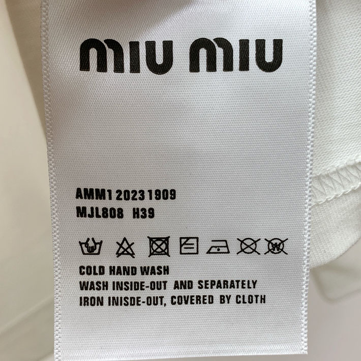 最高級MiuMiuスーパーコピー MiuMiu Tシャツ 長袖 カットソー コットン ロゴT クルーネック ホワイト 2524758 Miumiu Tシャツ アウトレット - 画像 (2)
