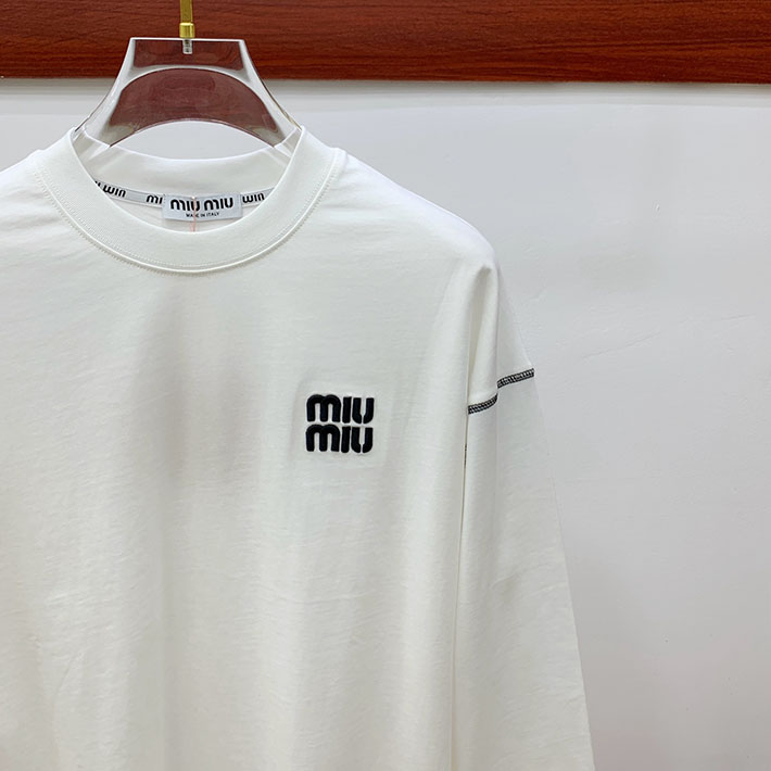 最高級MiuMiuスーパーコピー MiuMiu Tシャツ 長袖 カットソー コットン ロゴT クルーネック ホワイト 2524758 Miumiu Tシャツ アウトレット - 画像 (7)