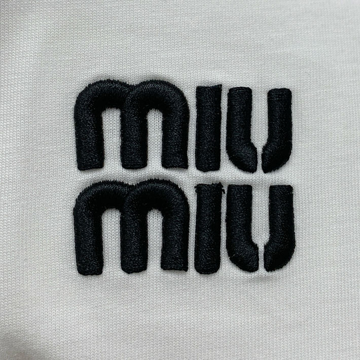 最高級MiuMiuスーパーコピー MiuMiu Tシャツ 長袖 カットソー コットン ロゴT クルーネック ホワイト 2524758 Miumiu Tシャツ アウトレット - 画像 (5)