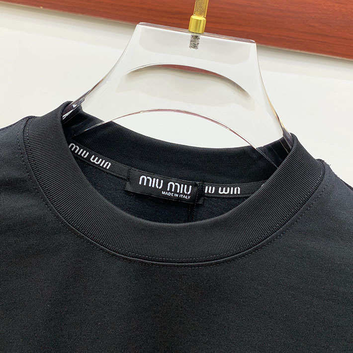 最高級MiuMiuスーパーコピー MiuMiu Tシャツ 長袖 カットソー コットン ロゴT クルーネック ブラック 2524760 Miumiu Tシャツ アウトレット - 画像 (8)