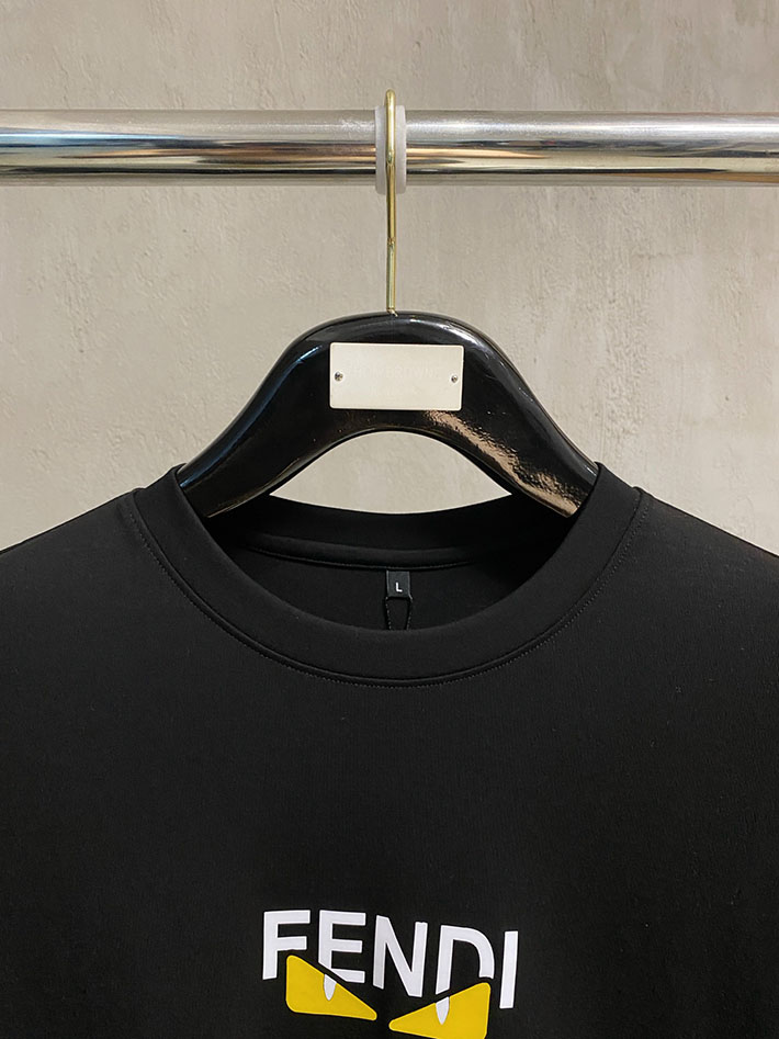 最高級フェンディスーパーコピー キッズ ロングTシャツ FENDI ROMA ロゴ クルーネック 長袖シャツ ブラック 2524821 フェンディ Tシャツ メンズ - 画像 (8)
