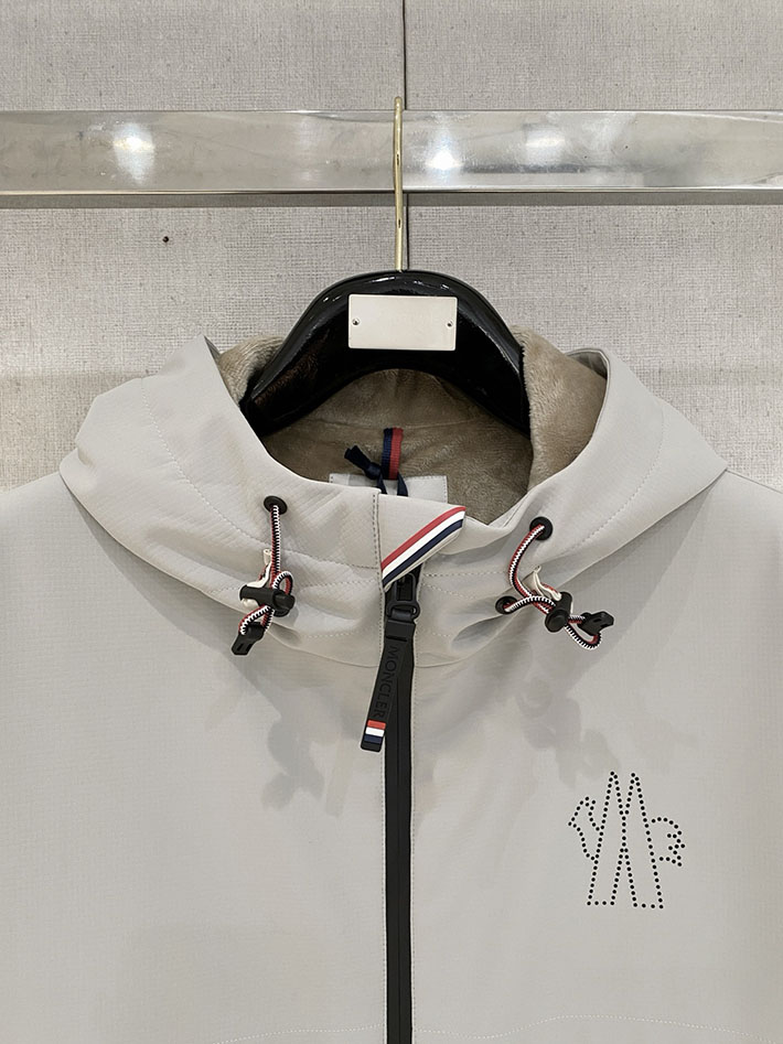 最高級モンクレールスーパーコピー MONCLER 2025新作 フード付きジャケット FANES グレー 2524848 モンクレール フリース メンズ - 画像 (9)