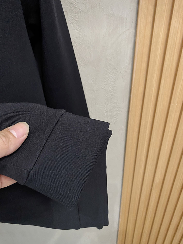 最高級バーバリースーパーコピー BURBERRY ロゴプリント 長袖スウェットトレーナー アイボリー ブラック 2524859 バーバリー トレーナー アウトレット - 画像 (4)
