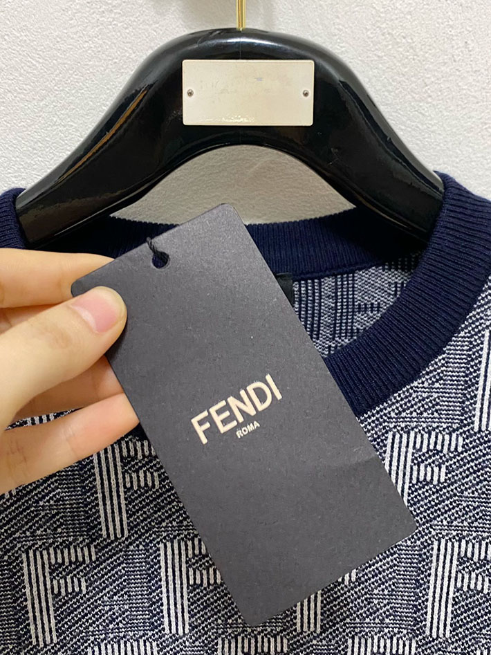 最高級フェンディスーパーコピー FENDI トレーナー メンズ スウェット トップス グレー 2524890 フェンディ トレーナー メンズ - 画像 (6)