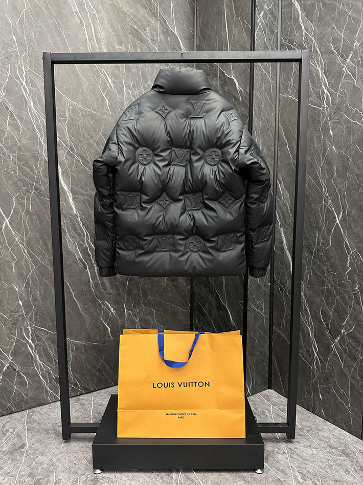 最高級ルイヴィトンスーパーコピー Vuitton コンバーチブル ダウンブルゾン ブラック 2524910 ヴィトン ダウン メンズ - 画像 (2)