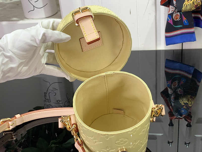 ルイヴィトン アウトレット 店舗 LOUIS VUITTON アスター シックイエロー M24099 モノグラム・ヴェルニ - 画像 (3)