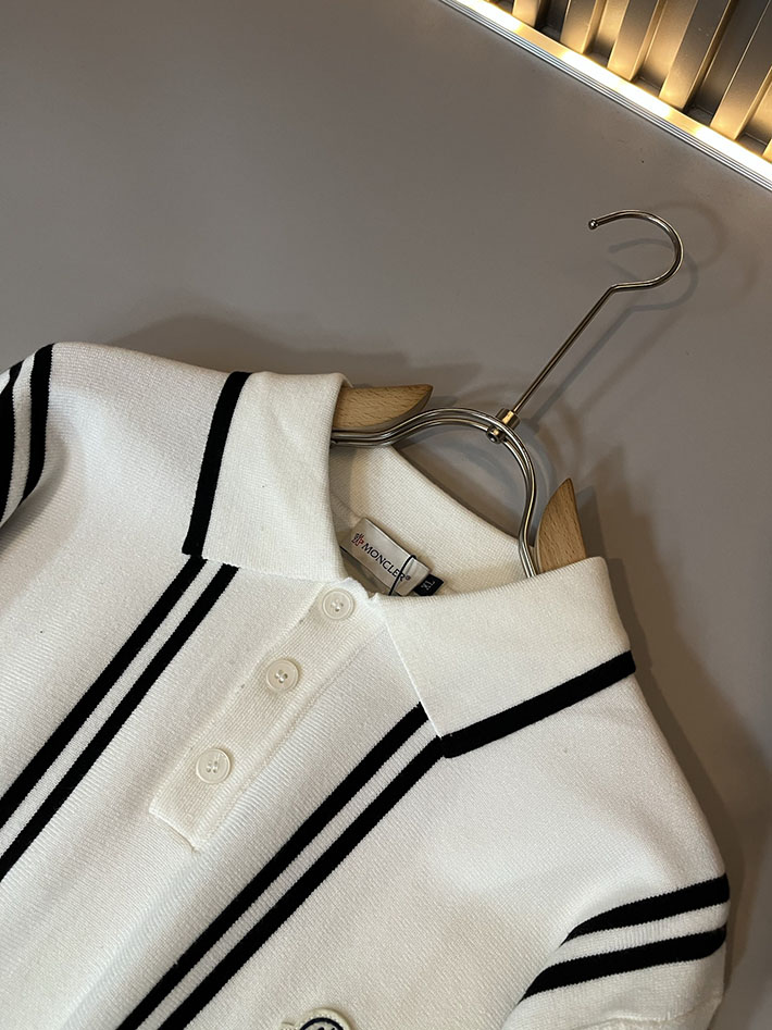 最高級モンクレールスーパーコピー MONCLER ポロシャツ 長袖 メンズ・レディース兼用 ホワイト 2524991 モンクレール ポロシャツ アウトレット - 画像 (4)