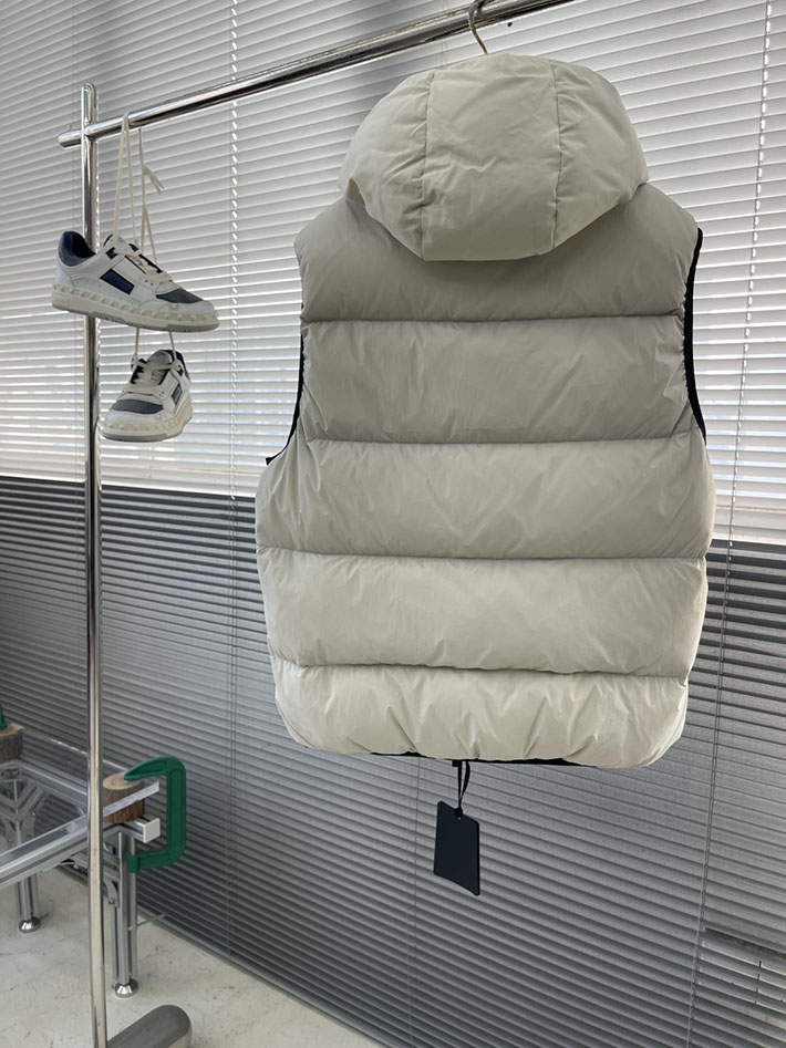 最高級モンクレールスーパーコピー Moncler ゲルサック ダイアゴナルキルティングジレ ホワイト 2525083 モンクレール ダウン 値段 - 画像 (2)