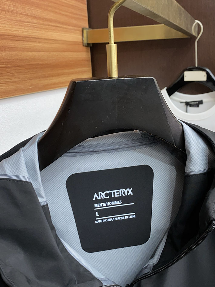 最高級アークテリクススーパーコピー Arc'texry SOLANO HOODY M ポリエステルジャケット ブラック 2525101 アークテリクス ジャケット 人気 - 画像 (8)