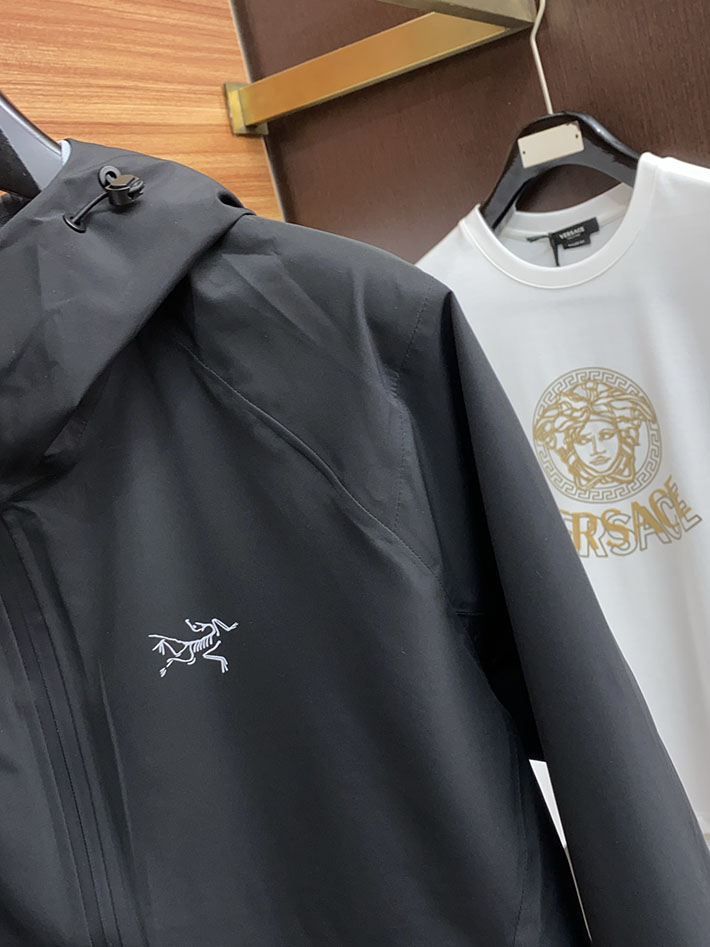 最高級アークテリクススーパーコピー Arc'texry SOLANO HOODY M ポリエステルジャケット ブラック 2525101 アークテリクス ジャケット 人気 - 画像 (6)