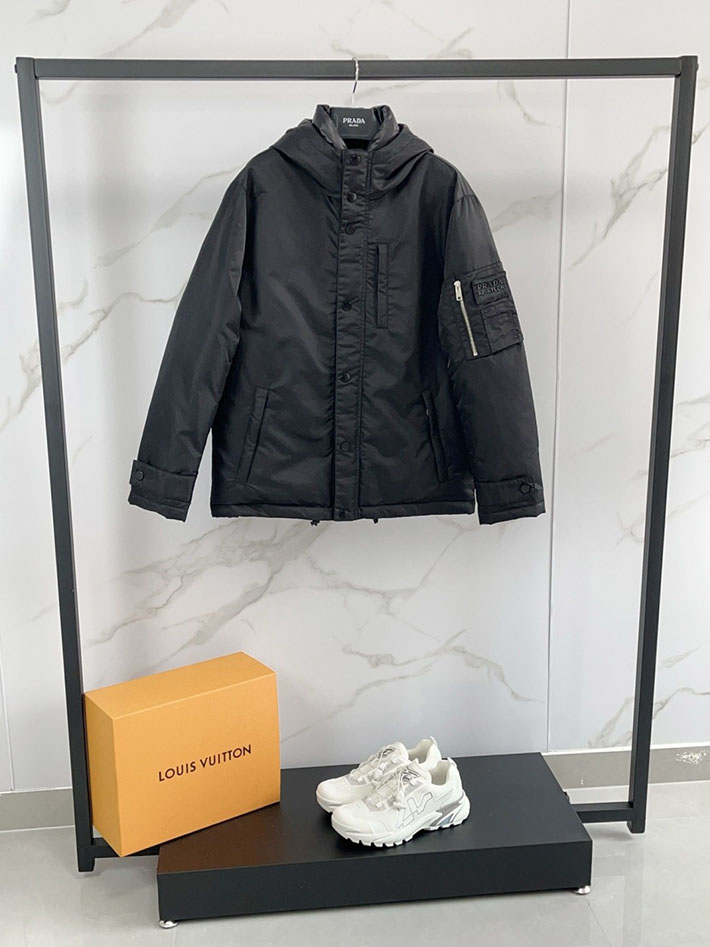 最高級プラダスーパーコピー PRADA フード付 テクニカルファブリック ダウンジャケット ブラック 2525105 プラダ ダウン メンズ アウトレット - 画像 (6)