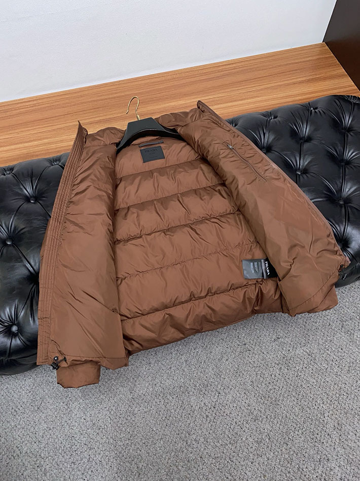 最高級プラダスーパーコピー PRADA メンズ ダウンジャケット・コート Nylon down jacket ブラウン 2525111 プラダ ダウン アウトレット - 画像 (4)