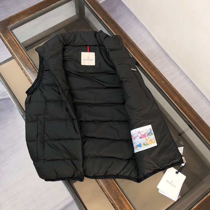 最高級モンクレールスーパーコピー Moncler Contrin ダウンベスト ロゴ付き ライトダウンベスト ブラック 2525125 モンクレール ダウンベスト 新作 - 画像 (3)
