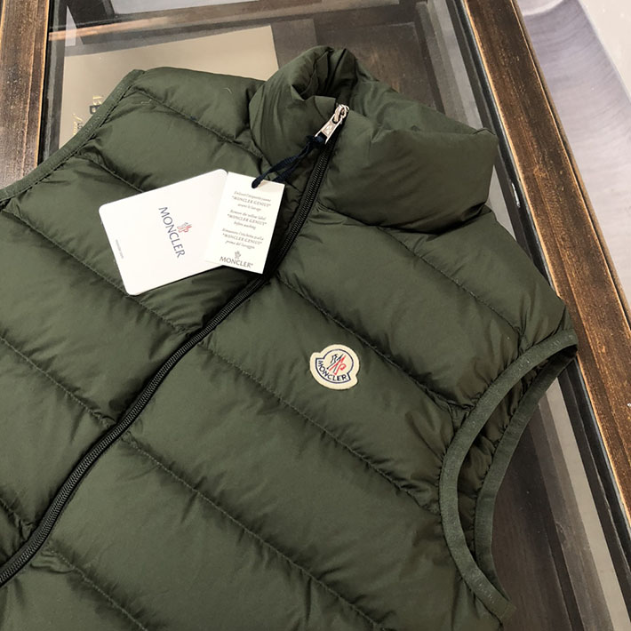 最高級モンクレールスーパーコピー Moncler Contrin ダウンベスト ロゴ付き ライトダウンベスト カーキ 2525126 モンクレール ダウンベスト 新作 - 画像 (6)
