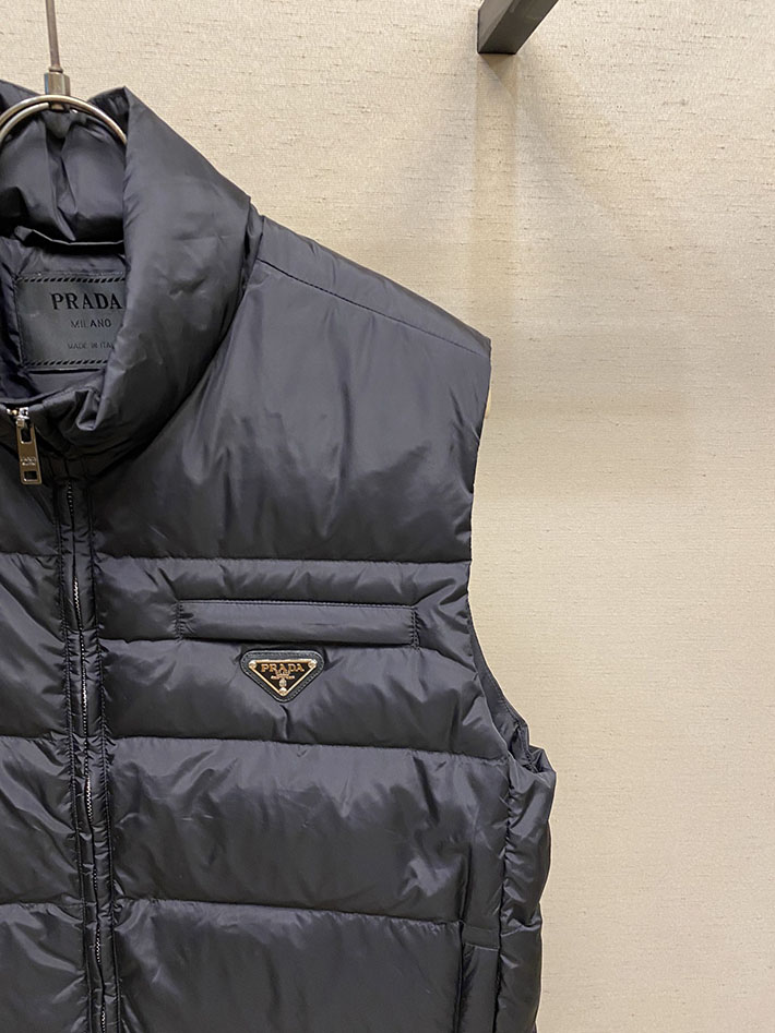 最高級プラダスーパーコピー PRADA ダウンベストSGJ191 パッド入りRe-Nylonベスト ブラック 2525129 プラダ ダウンベスト アウトレット - 画像 (7)