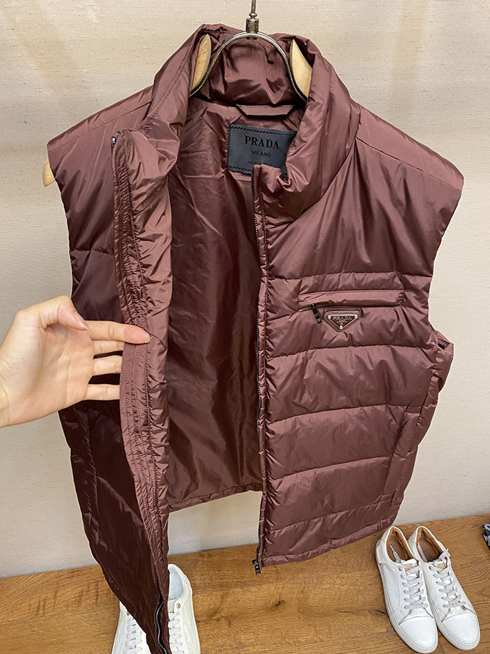 最高級プラダスーパーコピー PRADA ダウンベストSGJ191 パッド入りRe-Nylonベスト ブラウン 2525130 プラダ ダウンベスト アウトレット - 画像 (2)