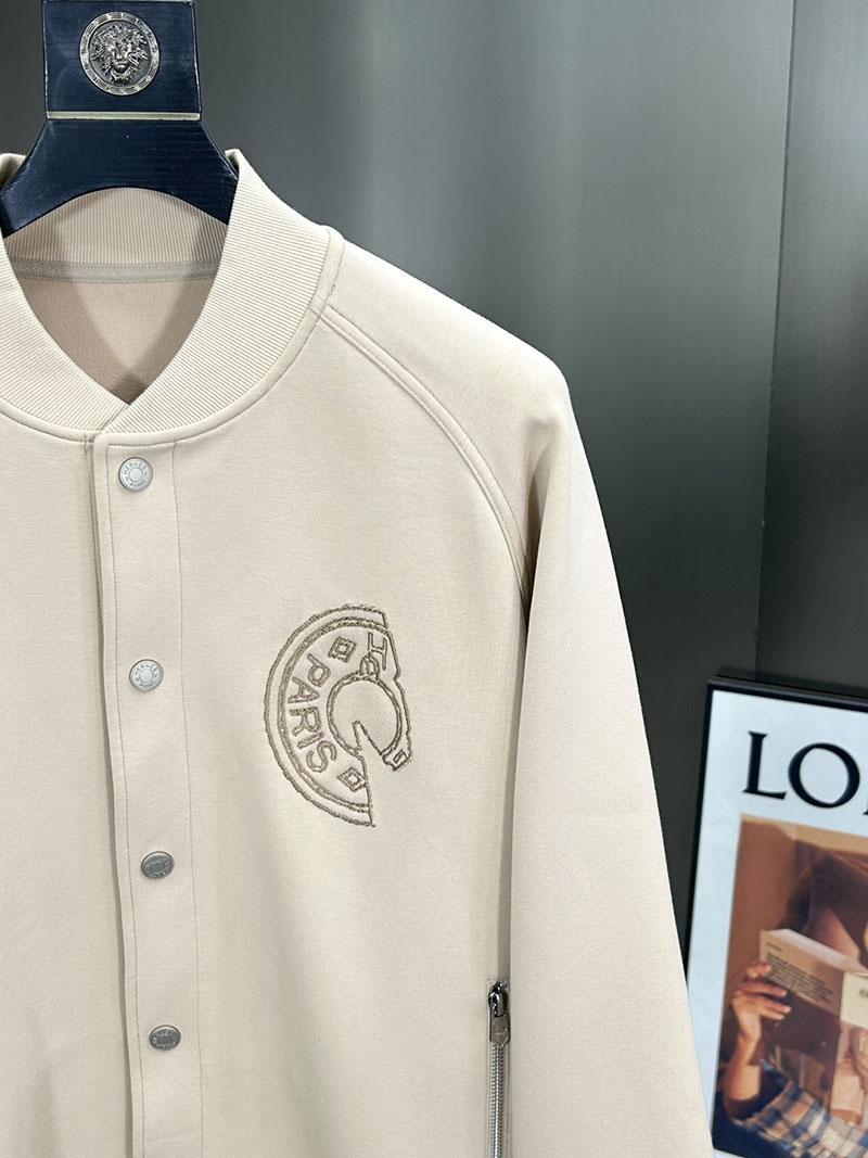 最高級エルメススーパーコピー服 HERMES テディブルゾン パッチ ”クルー・ド・セル” グリクレール 2526131 エルメス コート 新作 - 画像 (12)
