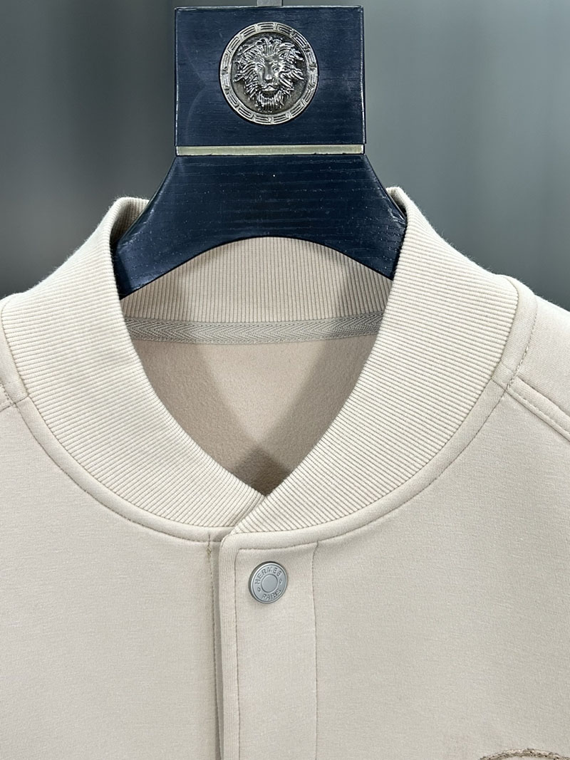 最高級エルメススーパーコピー服 HERMES テディブルゾン パッチ ”クルー・ド・セル” グリクレール 2526131 エルメス コート 新作 - 画像 (10)