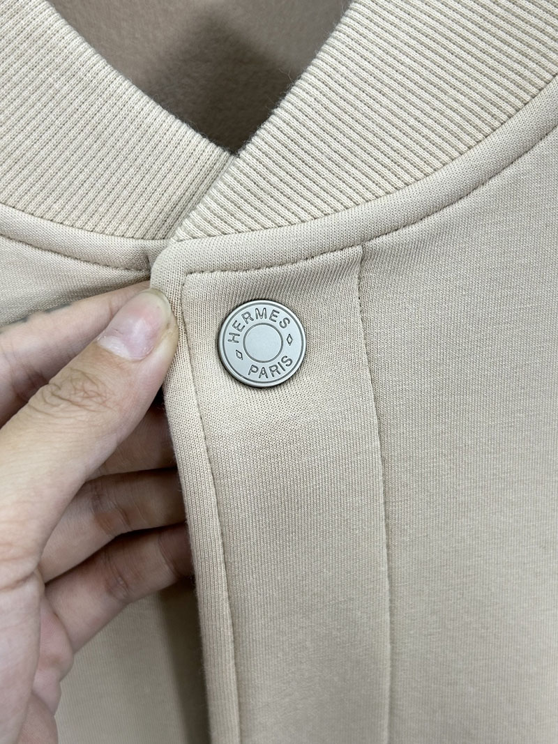 最高級エルメススーパーコピー服 HERMES テディブルゾン パッチ ”クルー・ド・セル” グリクレール 2526131 エルメス コート 新作 - 画像 (8)