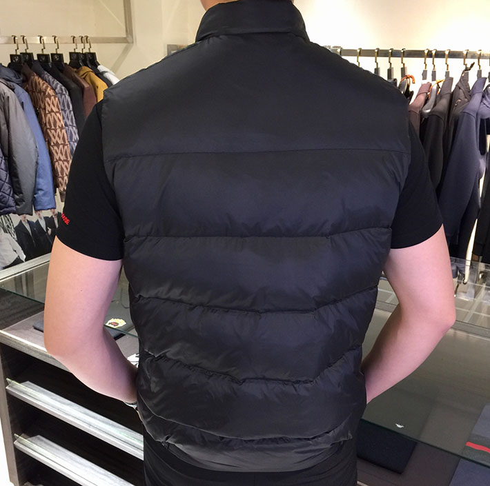 最高級プラダスーパーコピー PRADA パデッドRe-Nylon ベスト スタンドアップカラー ブラック 2525145 プラダ ダウンベスト メンズ - 画像 (8)