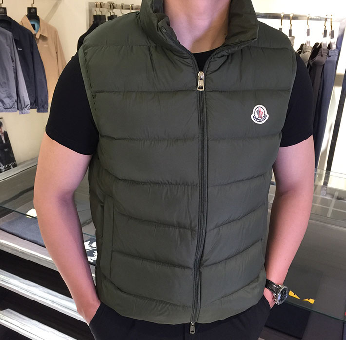 最高級モンクレールスーパーコピー Moncler ダウンベスト ダウンジレ Contrin Down Gilet カーキ 2525171 ダウンベスト コーデ メンズ - 画像 (9)
