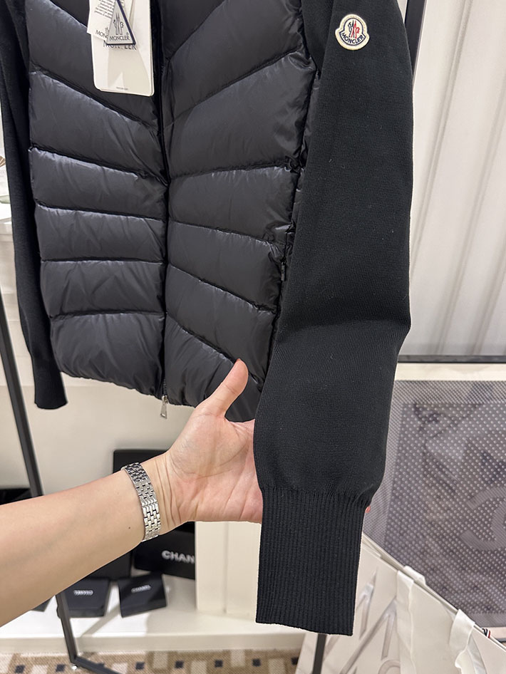 最高級モンクレールスーパーコピー Moncler ニットブルゾン CARDIGAN TRICOT トリコ ブラック 2525193 レディース モンクレール ダウンベスト - 画像 (6)
